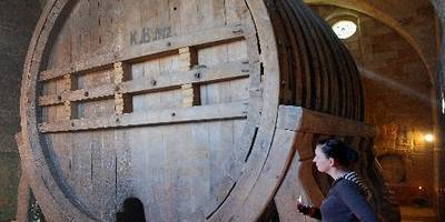 Riesenweinfass im Jagdschloss in den Spiegelsbergen