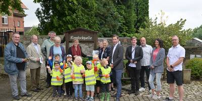 Große Freude über den Sonderstempel der Harzer Wandernadel in Aspenstedt ©Stadt Halberstadt